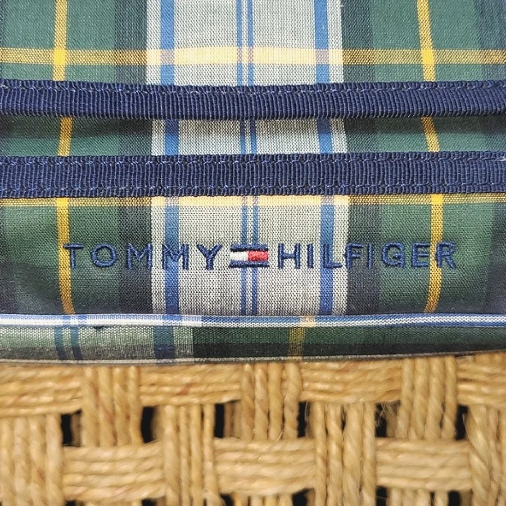 Tommy Hilfiger Plaid Crossbody Bag NWT (READ)